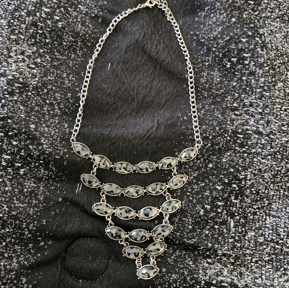 Necklace - Picture 1 of 3